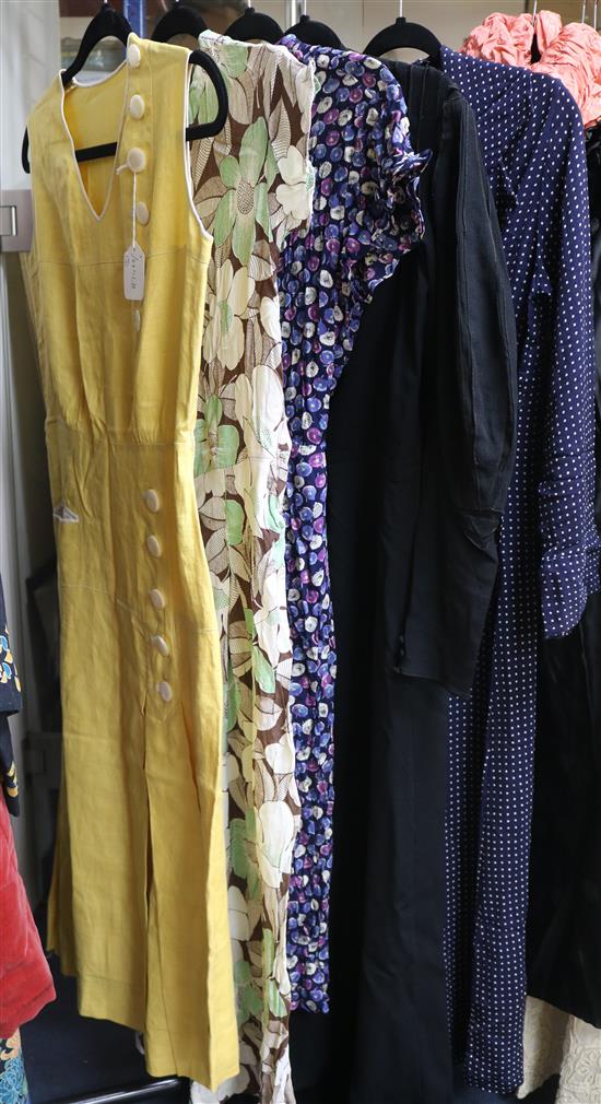 A yellow linen 1930s dress, together with four 1930s and 40s crepe dresses